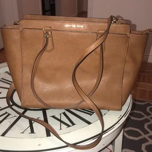 Michael Kors tote